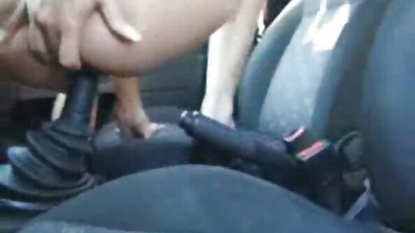 Убава жена снима порно видео